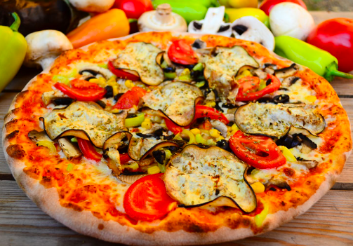 Una Fiesta de Sabores Naturales: La Pizza Vegetariana de Pizzeria del Cuatro en Guadalajara